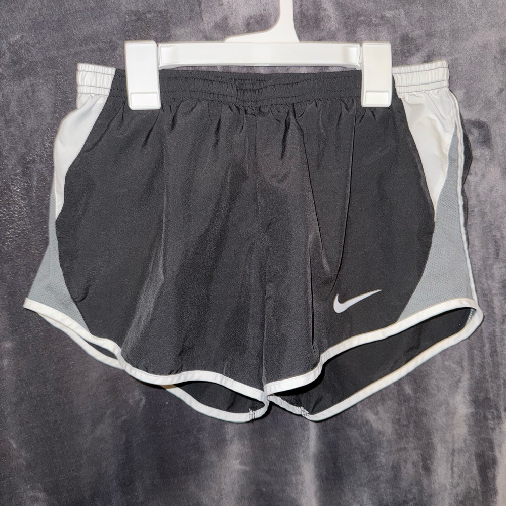 Nike dri-fit shorts with lining size M